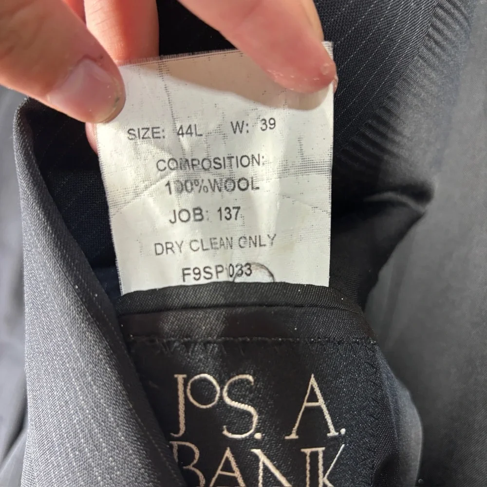 Jos. A. Bank Mens Pinstripe 100% Wool 2 Piece Suit 44L 39X30